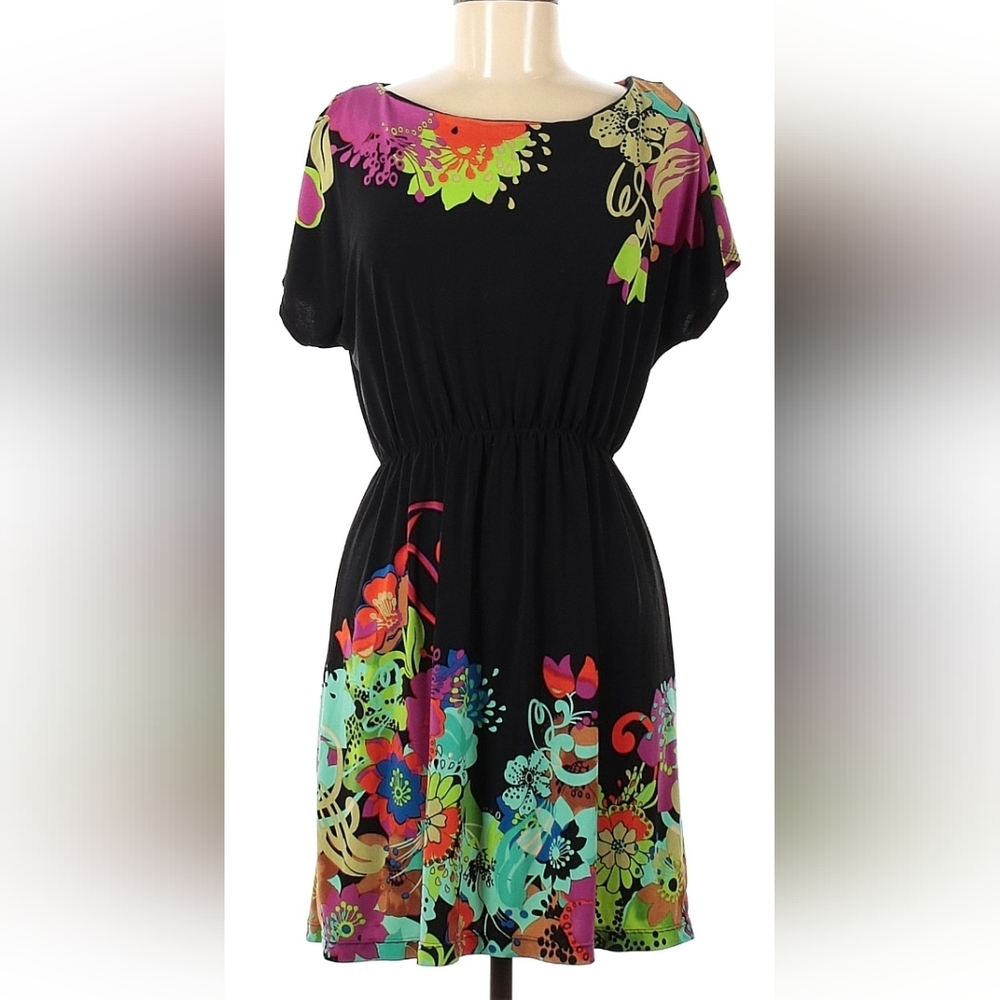 🌼B2G1🌼 ECI Black Floral Dress Size 8